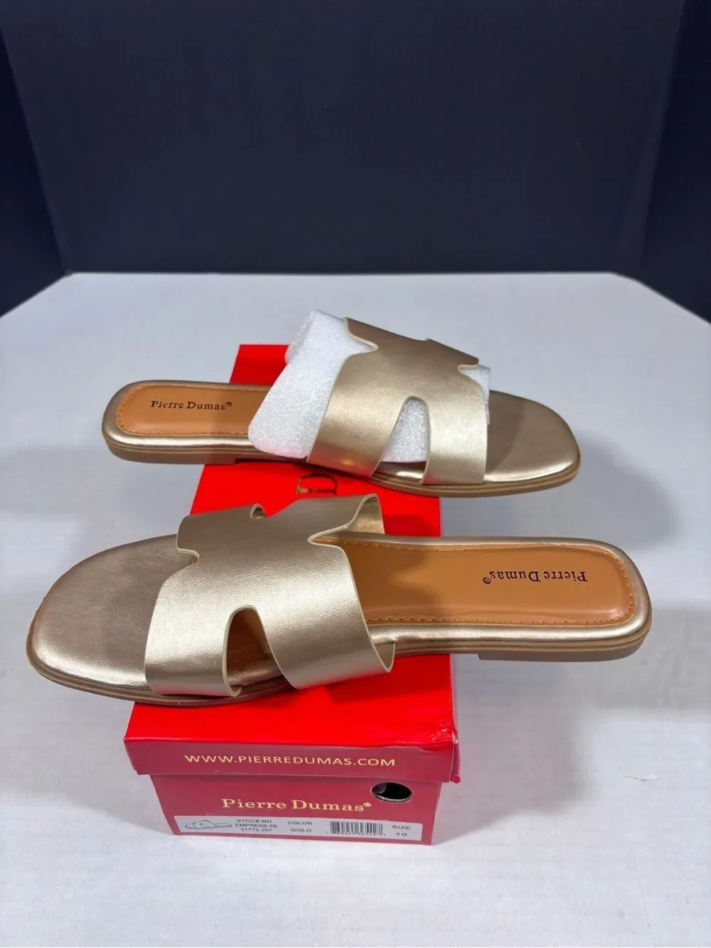PIERRE DUMAS EMPRESS-29 SANDAL Gold Size 10 Slides NEW in Box